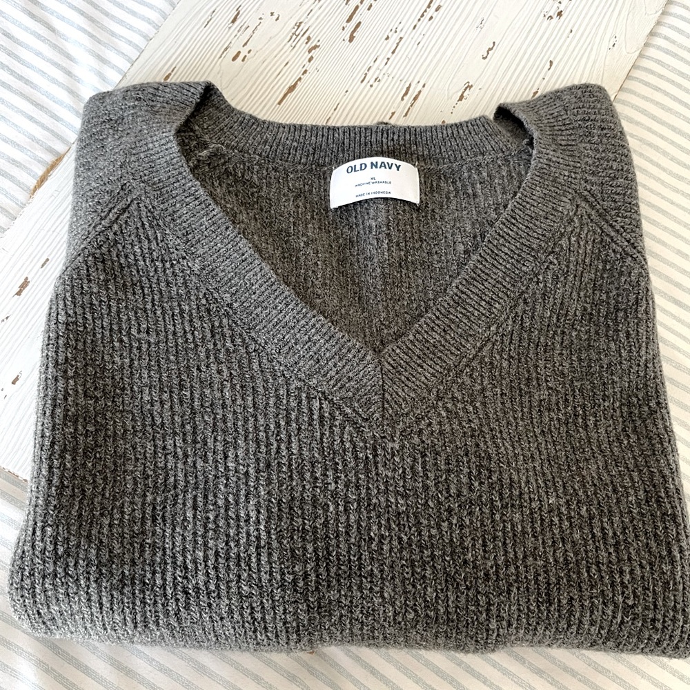 Women’s Old Navy sweater